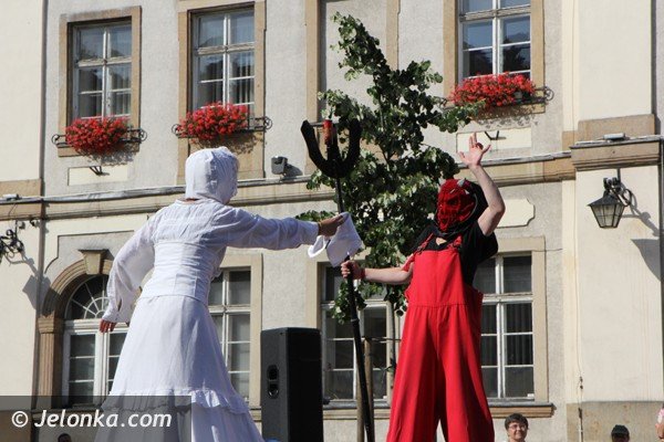 teatry-pod-pogodnym-niebem-bez-biletu-foto-47791