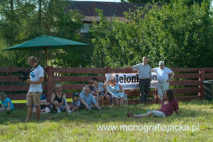 szyszak-zagra-dla-monografii-dworu-czarne-foto-47820