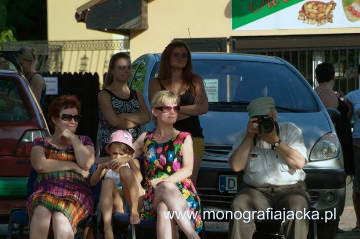 szyszak-zagra-dla-monografii-dworu-czarne-foto-47820