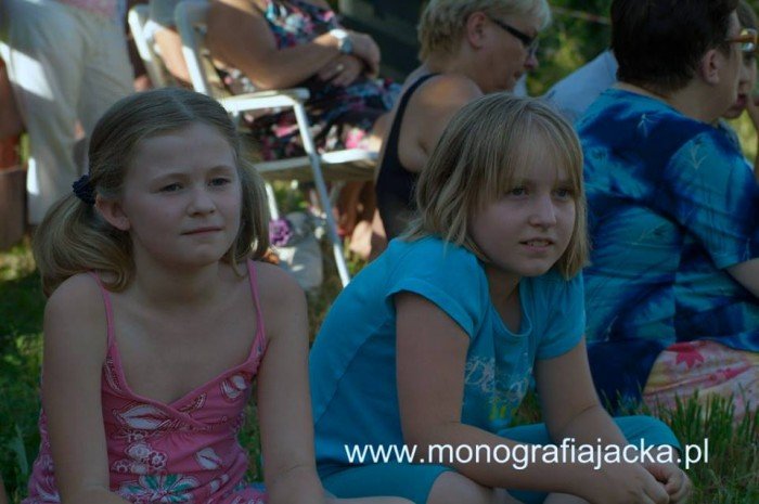 szyszak-zagra-dla-monografii-dworu-czarne-foto-47820