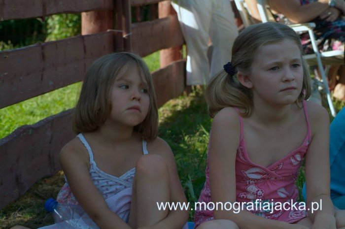szyszak-zagra-dla-monografii-dworu-czarne-foto-47820