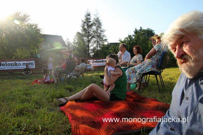 szyszak-zagra-dla-monografii-dworu-czarne-foto-47820