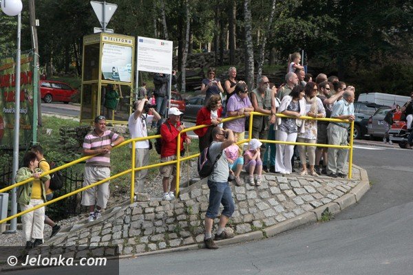 ponad-tysiac-pieknych-maszyn-na-pikniku-w-karpaczu-foto-47884