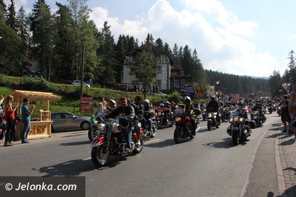 ponad-tysiac-pieknych-maszyn-na-pikniku-w-karpaczu-foto-47884