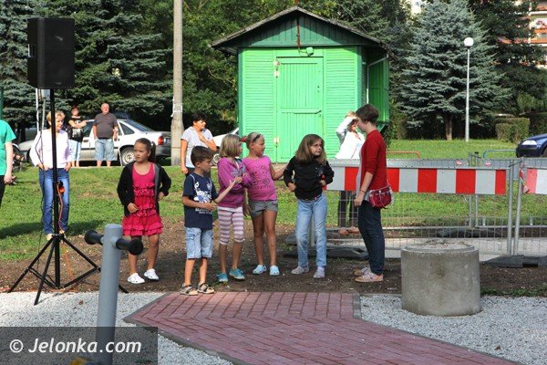 mieszkancy-chwala-plac-rekreacyjny-na-zabobrzu-foto-47885