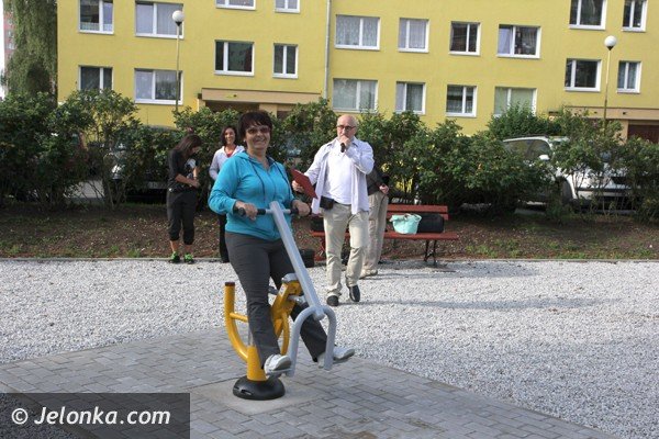 mieszkancy-chwala-plac-rekreacyjny-na-zabobrzu-foto-47885