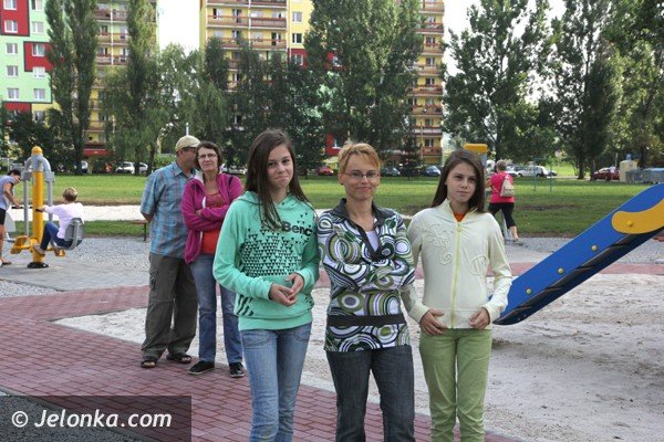 mieszkancy-chwala-plac-rekreacyjny-na-zabobrzu-foto-47885