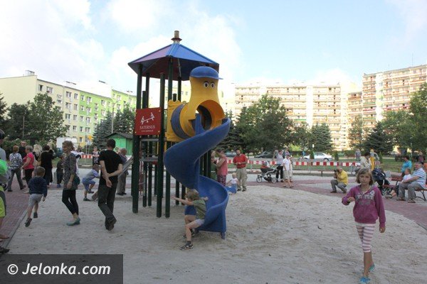 mieszkancy-chwala-plac-rekreacyjny-na-zabobrzu-foto-47885