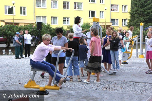 mieszkancy-chwala-plac-rekreacyjny-na-zabobrzu-foto-47885