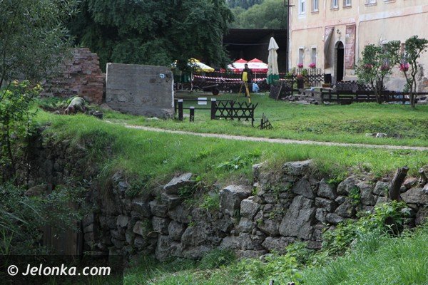czego-archeolodzy-szukaja-przy-wiezy-w-siedlecinie-foto-47946