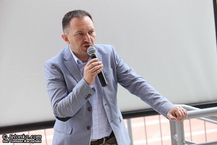 karkonosze-z-olimpia-przy-sztucznym-swietle-jest-wola-czekamy-na-odbior-47968