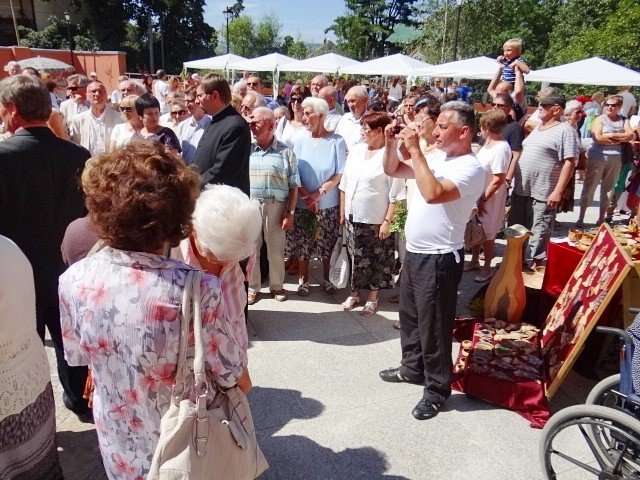 festyn-na-otwarcie-zespou-pocysterskiego-foto-47969