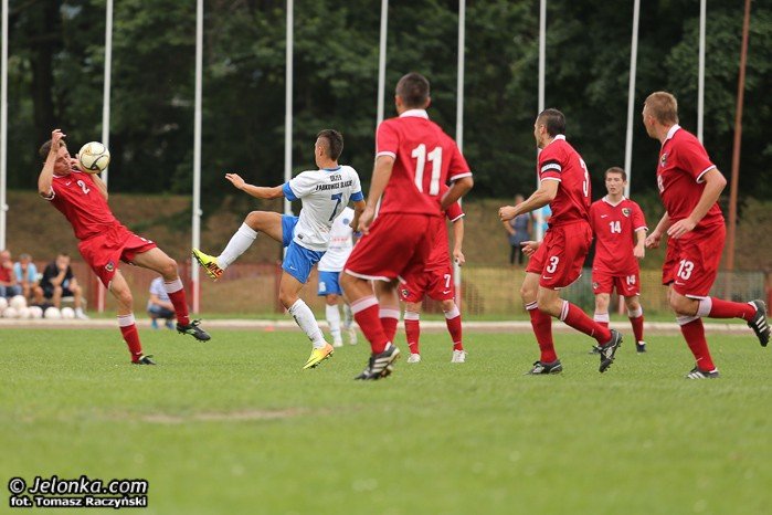faworyt-wyjezdza-z-lubanskiej-bez-punktow-foto-47976
