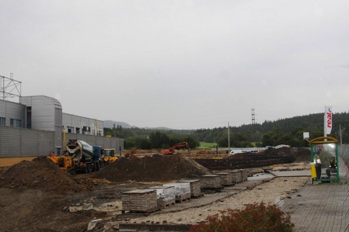 galeria-sudecka-bez-zgody-na-budowe-chwilowo-foto-48005