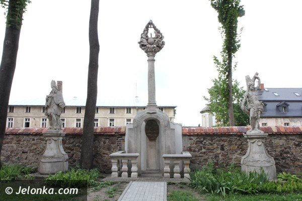 o-cieplickim-zrodle-zdrowia-mnichach-i-historii-uzdrowiska-foto-48172