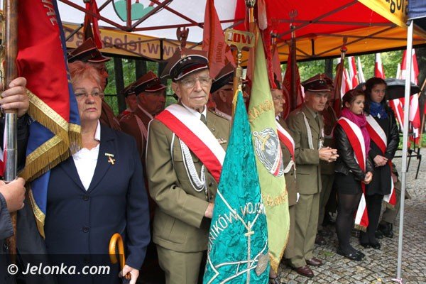 uczcili-pamiec-bohaterow-ii-wojny-swiatowej-foto-48205