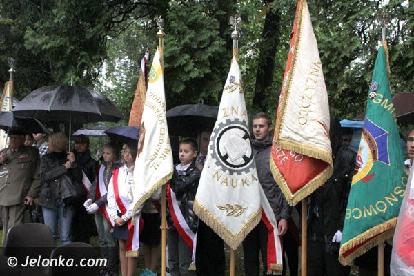 uczcili-pamiec-bohaterow-ii-wojny-swiatowej-foto-48205