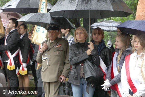 uczcili-pamiec-bohaterow-ii-wojny-swiatowej-foto-48205