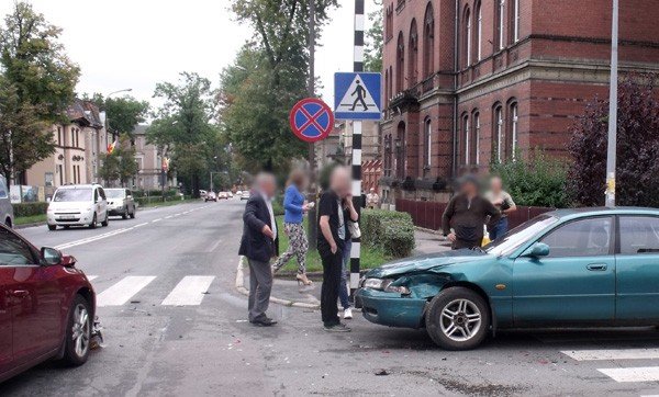 przez-sliskie-drogi-wiecej-kolizji-foto-48212