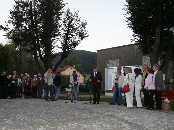 szklany-park-otwarto-w-piechowicach-foto-48262