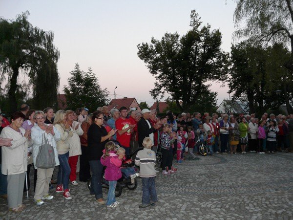 szklany-park-otwarto-w-piechowicach-foto-48262