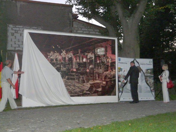 szklany-park-otwarto-w-piechowicach-foto-48262