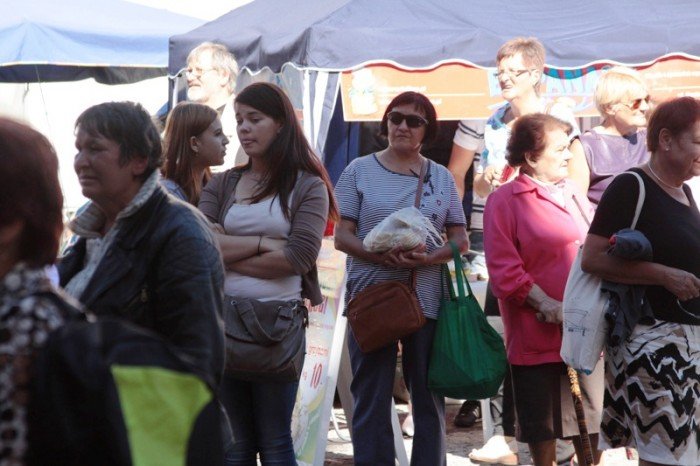 regionalne-przysmaki-i-cuda-na-placu-ratuszowym-foto-48263