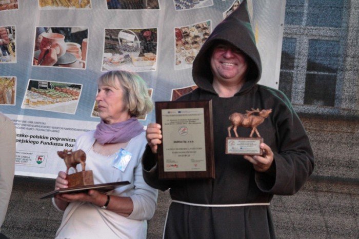 regionalne-przysmaki-i-cuda-na-placu-ratuszowym-foto-48263