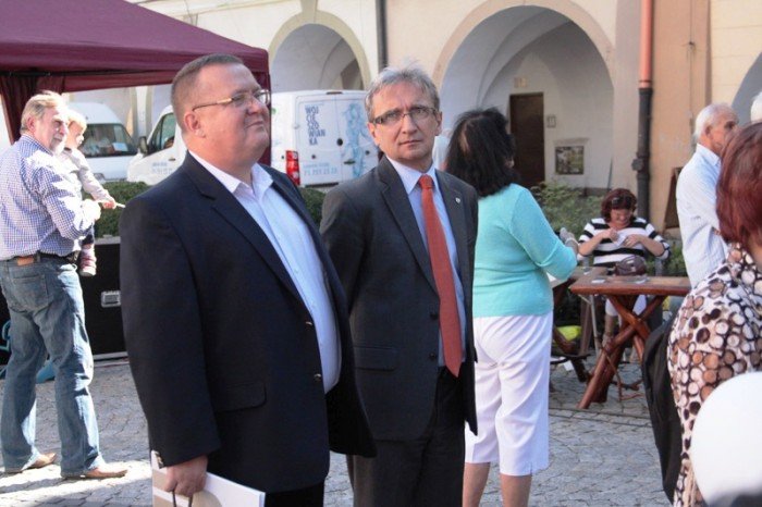regionalne-przysmaki-i-cuda-na-placu-ratuszowym-foto-48263