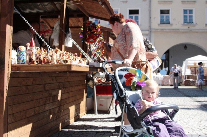 regionalne-przysmaki-i-cuda-na-placu-ratuszowym-foto-48263