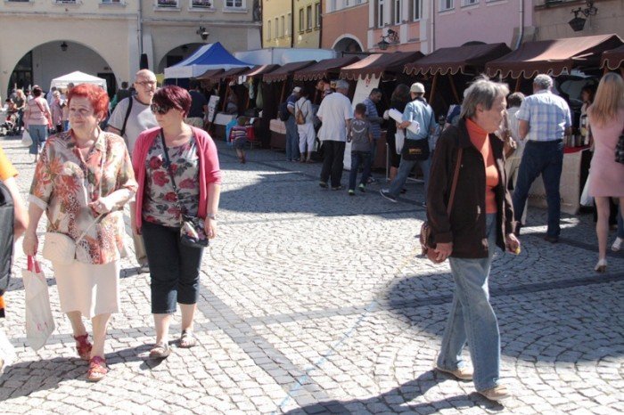 regionalne-przysmaki-i-cuda-na-placu-ratuszowym-foto-48263