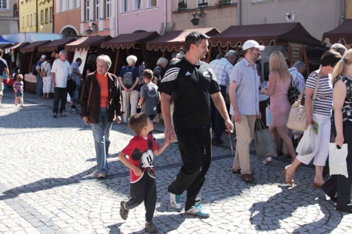 regionalne-przysmaki-i-cuda-na-placu-ratuszowym-foto-48263
