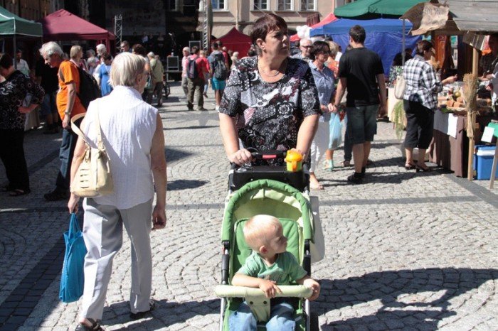 regionalne-przysmaki-i-cuda-na-placu-ratuszowym-foto-48263