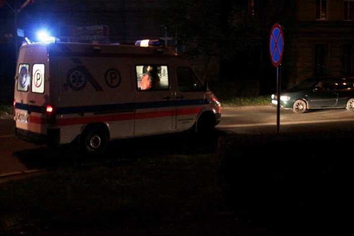 zderzenie-mercedesa-z-autem-policyjnym-foto-48271