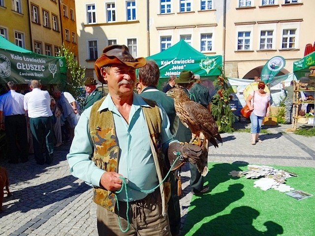 hubertus-na-placu-ratuszowym-swietowali-mysliwi-foto-48273