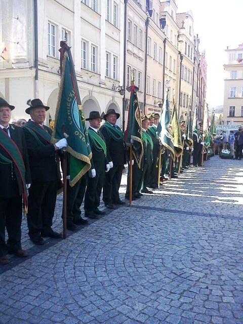 hubertus-na-placu-ratuszowym-swietowali-mysliwi-foto-48273