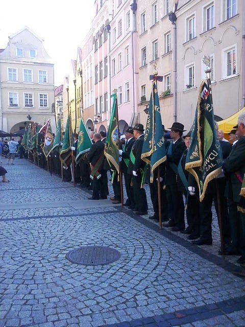 hubertus-na-placu-ratuszowym-swietowali-mysliwi-foto-48273