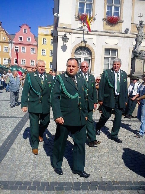 hubertus-na-placu-ratuszowym-swietowali-mysliwi-foto-48273