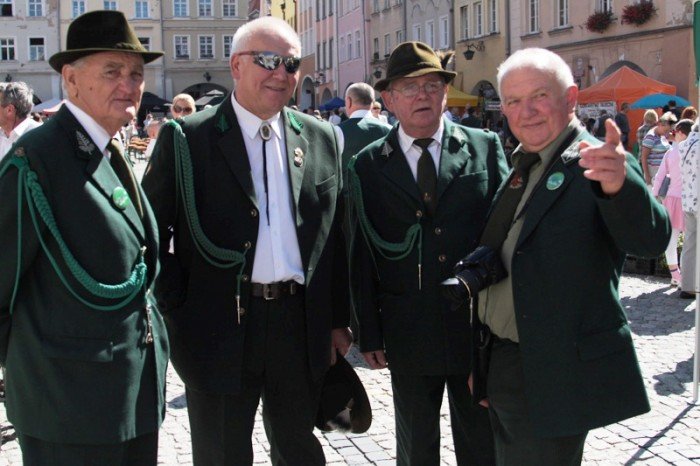 hubertus-na-placu-ratuszowym-swietowali-mysliwi-foto-48273