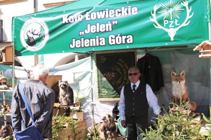 hubertus-na-placu-ratuszowym-swietowali-mysliwi-foto-48273