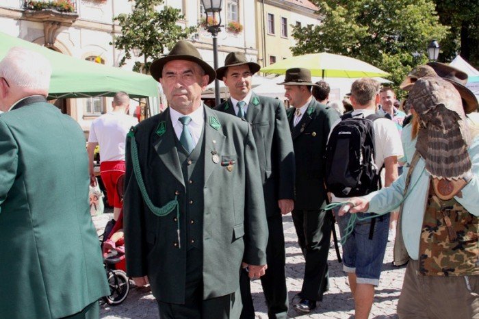 hubertus-na-placu-ratuszowym-swietowali-mysliwi-foto-48273