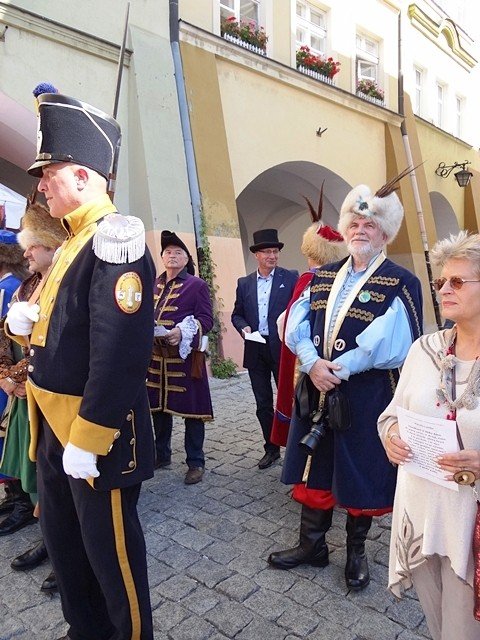 w-pochodzie-przez-miasto-z-fredra-i-jego-dzieami-foto-48274