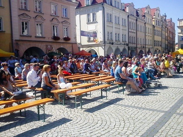 w-pochodzie-przez-miasto-z-fredra-i-jego-dzieami-foto-48274