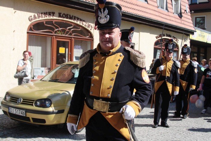 w-pochodzie-przez-miasto-z-fredra-i-jego-dzieami-foto-48274
