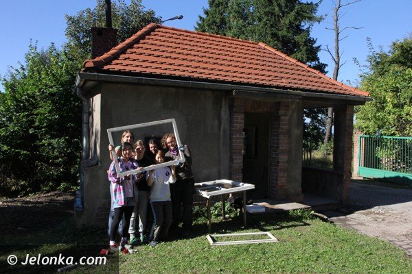 modzi-ze-swiata-pomagaja-w-janowickiej-lecznicy-foto-48286