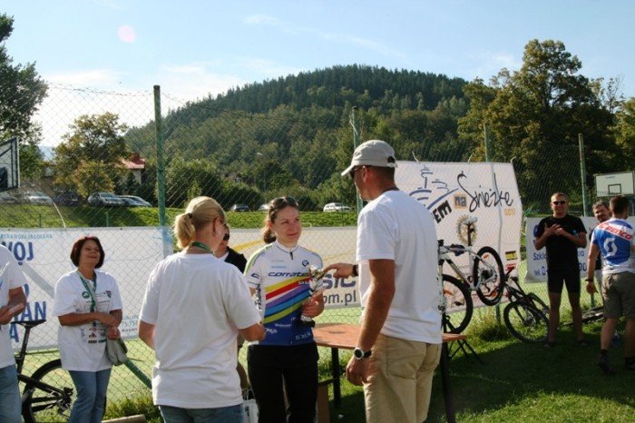 pokonali-siebie-pomogli-innym-czyli-rowerem-na-sniezke-foto-48294