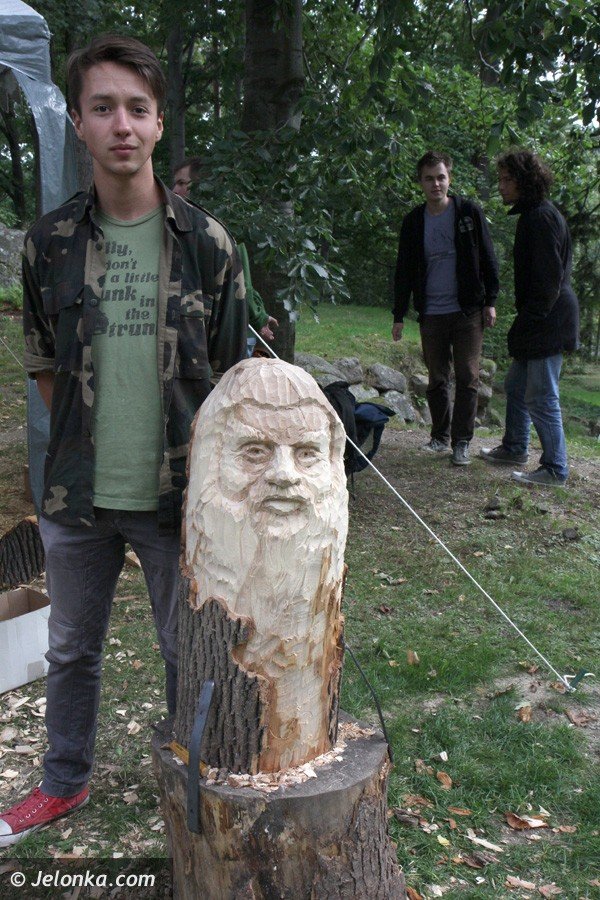 modzi-rzezbiarze-tworzyli-w-domu-hauptmanna-foto-48323