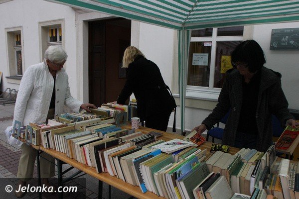 ksiazka-za-grosik-jeszcze-dzis-i-jutro-w-cieplicach-foto-48339