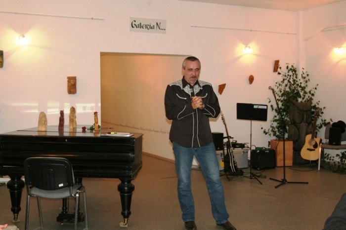 zaklety-w-drewnie-swiat-andrzeja-koralewskiego-foto-48346