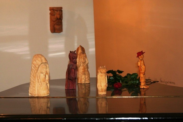zaklety-w-drewnie-swiat-andrzeja-koralewskiego-foto-48346